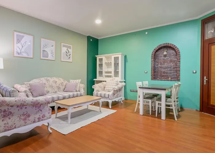 Life In Colors - Elegant 2Bd Premium Stay By Flat Mаnager