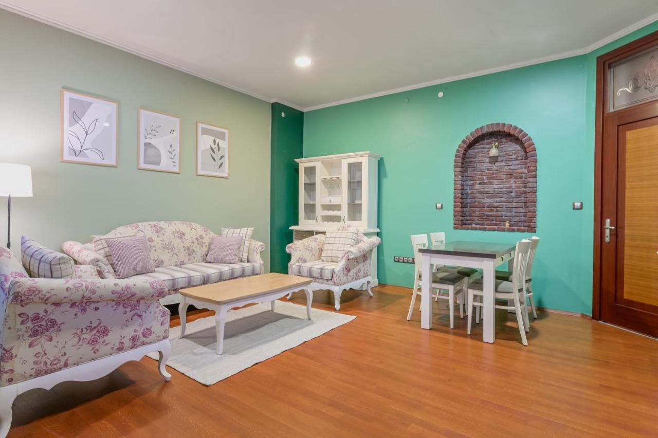 Appartamento Life In Colors - Elegant 2bd Premium By Flat Mаnager Sofia